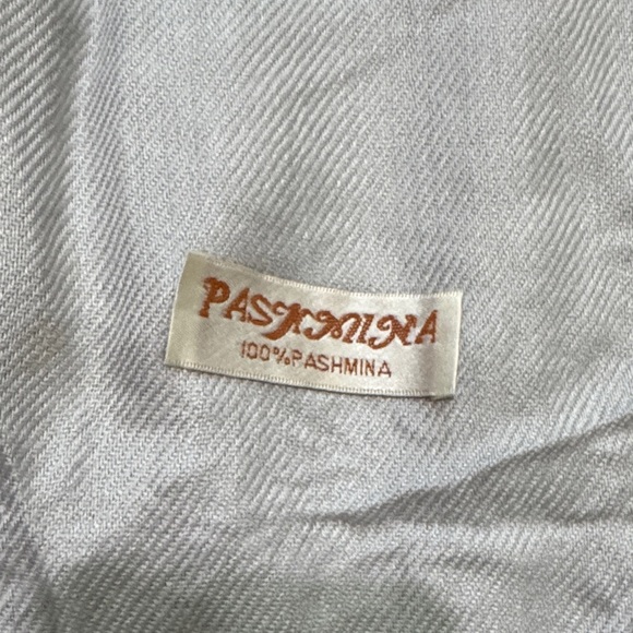 Pashmina Gold, Silver, Cream, and Brown Women's Wrap/Scarf - Picture 4 of 6